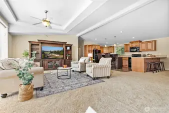 Spacious light & bright home w/open floor plan & tons of windows