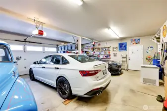 More than enough space in this 3 car garage