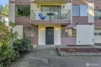 Front view of the entry to your convenient ground floor unit.