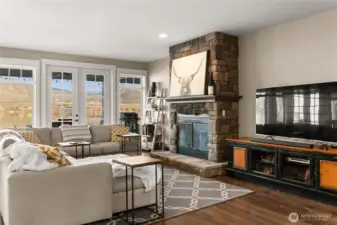 Lake views & fireplace