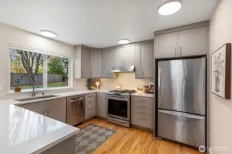 Kitchen fully renovated with custom cabinets in 2021 and all new high end appliances in 2018