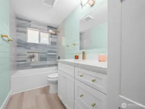 Full Bath Main Floor