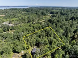 2.5 Pristine Acres!
