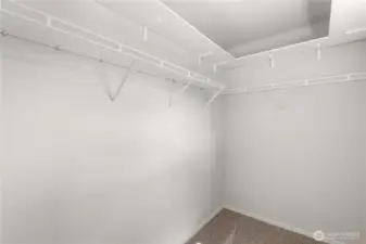 Upstairs third bedtoom decent sized walk in closet
