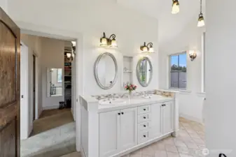 Beautiful Primary Bath!
