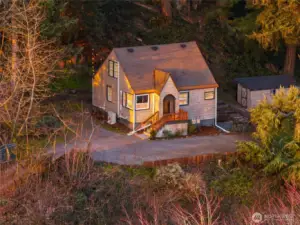 Twilight Drone of Home