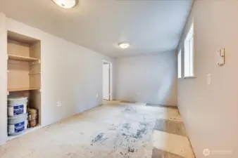 Door (center, rear) leads to garage