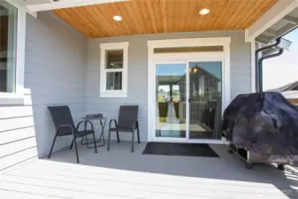 Covered back deck