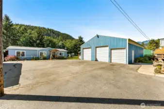Looking south at shop and manufacutred home