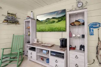 Detached guest studio
