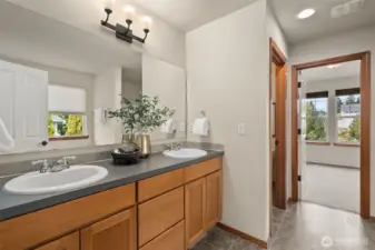 Primary En-Suite