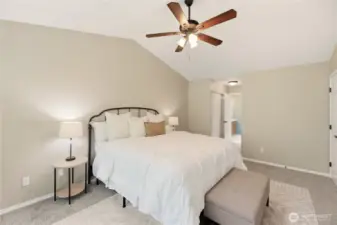 Vaulted ceiling with new ceiling fan light