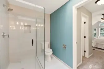 Full glass shower enclosure