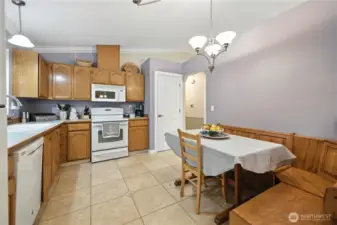 Spacious kitchen w/lots of storage & pantry.