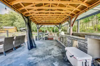 Outdoor Kitchen