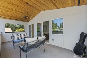 Beautiful covered deck!