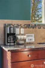 Full tile backsplash.