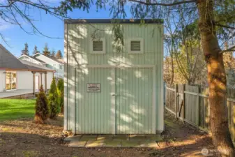 This shed houses ground equipment for a local cell tower and is leased by T-Mobile for $1,031 per month until August 2027.