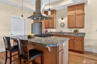 View toward the pantry.