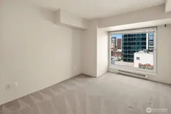 Guest bedroom.
