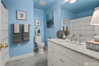 Main Full Bath on Upper level~
