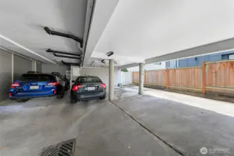 Empty parking spot on the right belongs to this unit- alley access.