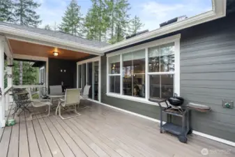 Back deck perfect for grilling!