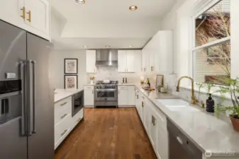 Plenty of counter space- this kitchen has it all!