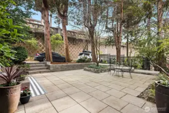 A view of Wilcox Wall- a classic Queen Anne landmark. The view loop is on the top - your sunset vistas await!