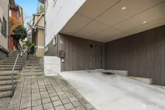 Carport for easy parking!