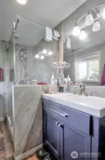 Large sink in primary bathroom
