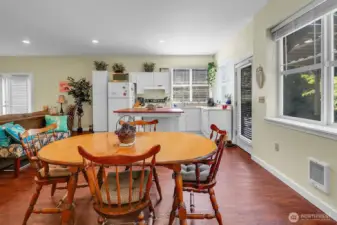 M.I.L. Kitchen & Dining Area