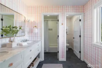 Full bathroom for upstairs bedrooms