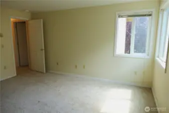 Master bedroom is larger than on the picture. Plenty of windows and sunlight!