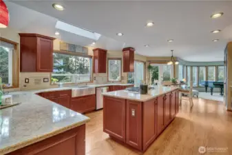 Remodled gourmet kitchen with high end Wolf appliances!