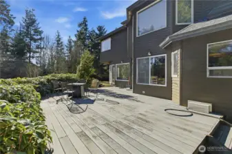 Large outdoor deck off the kitchen for summer BBQing!