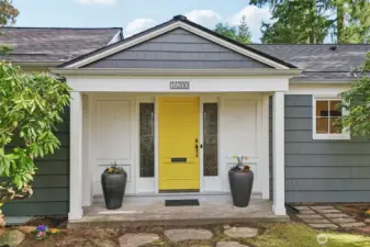 Fantastic walking neighborhood with curbs, sidewalks and overhead street lighting