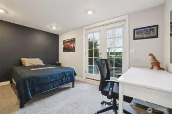 3rd bedroom with level walk-out