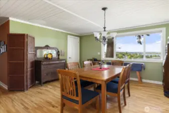 Generously proportioned dining area