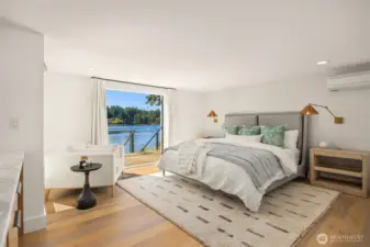 2nd primary guest suite.
