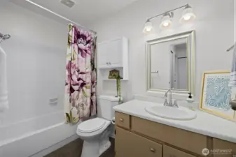Secondary bathroom and the tub basin was just refinished!