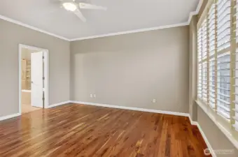 Large main floor primary bedroom
