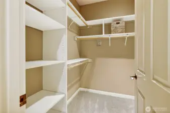 walk-in closet