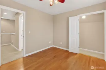 2nd bedroom, upper level