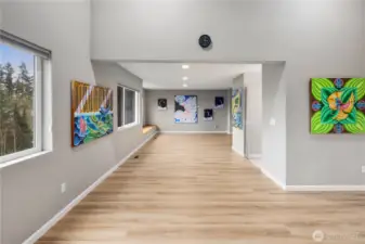 Expansive primary suite with Easterly Cascade view s and morning light.