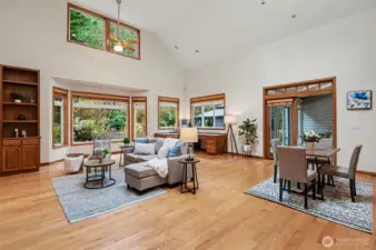 Entertaining is a breeze in this great room with vaulted 2-story ceilings.