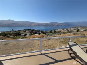 180 views of Lake Chelan and Mountains