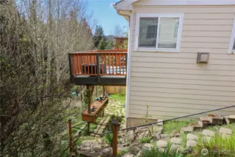 deck off the back with stairs