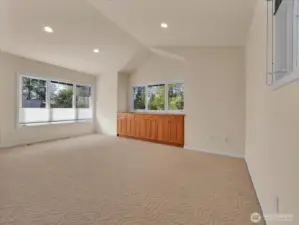 Bonus room (Upper)