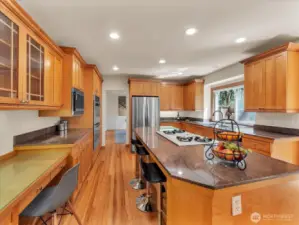 Kitchen (Main)